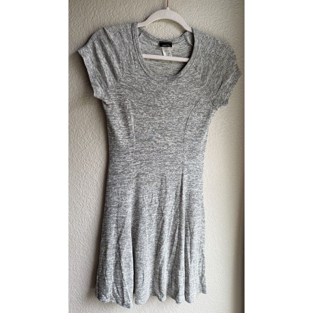 Rue21 Gray Marled Fit Flare Dress Medium Short Sleeve Skater Made USA
